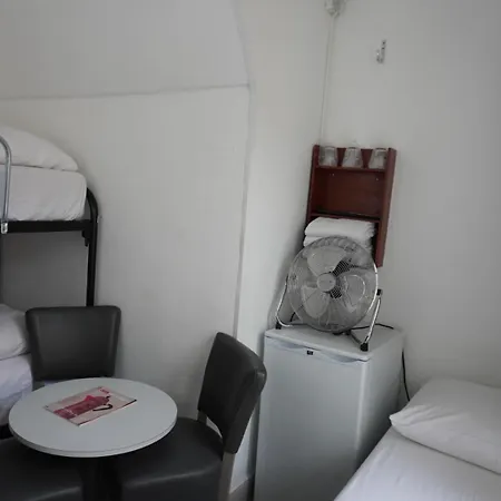 Schroder Hotel *
